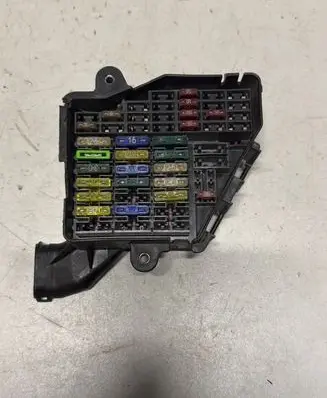 Volkswagen Golf IV Fuse box set 8D194182