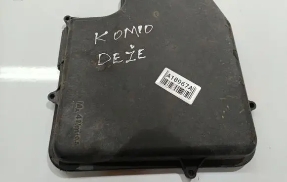 Volkswagen PASSAT B5 Fuse box cover 8D1907613A