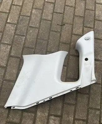 Hyundai Tucson JM (D)pillar trim (top) 