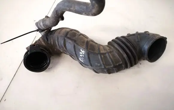 Audi A6 S6 C4 4A Air intake hose/pipe 4a0145747a