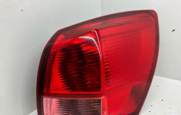 Nissan Qashqai Rear/tail lights 05090