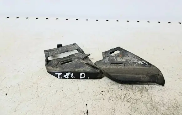 Headlight/headlamp mounting bracket