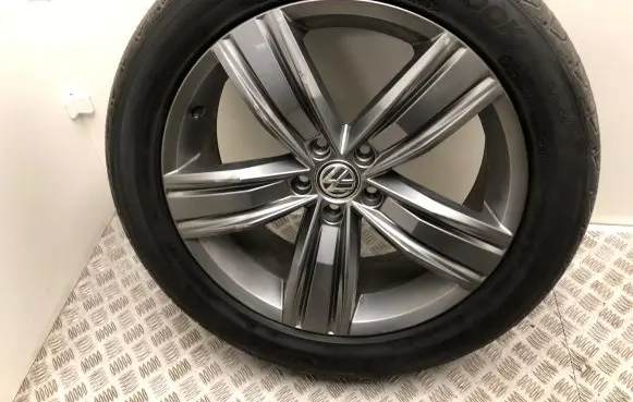 Volkswagen Tiguan Allspace R19 alloy rim 5NN601025C
