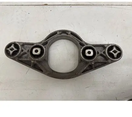 BMW M4 F82 F83 Rear differential/diff mount bracket 2284774