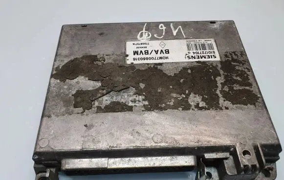 Renault Laguna I Engine control unit/module S101727104Q HOM7700860316