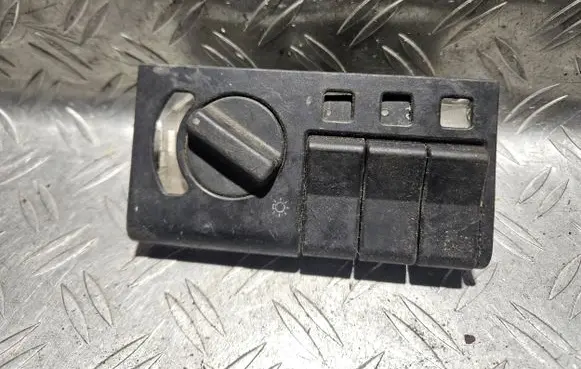 Fog light switch