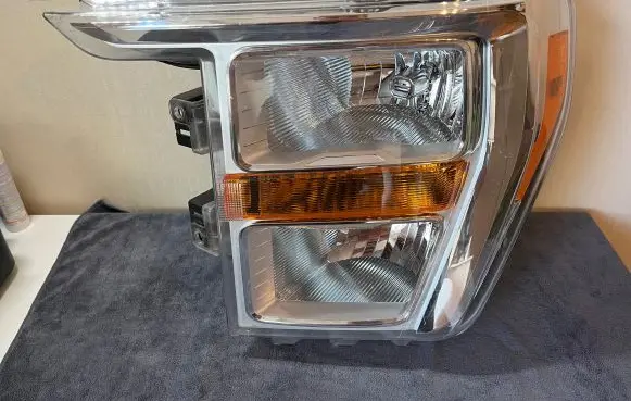Ford F150 Headlight/headlamp ML3413D155AH 10202208283