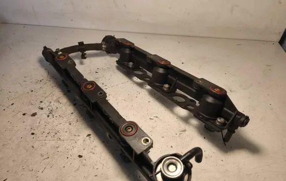 Peugeot 406 Fuel injectors set 9623551680 9623551580