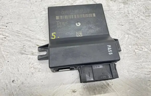 Audi A6 S6 C6 4F Gateway control module 4F0907468D