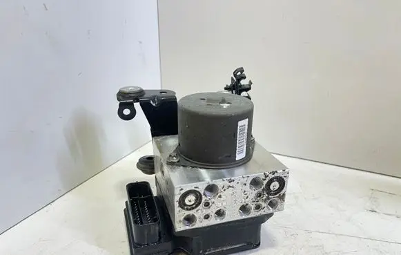 Ford Mondeo MK IV ABS Pump BG912V405FB 54085652D 16566110B