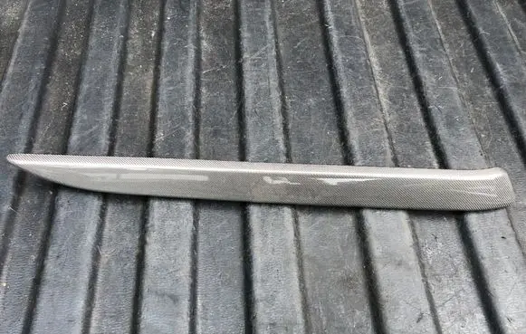 Land Rover Discovery 5 Front door trim bar HY32237B75