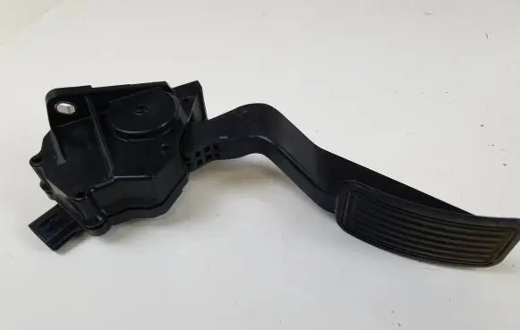 Mazda CX-7 Accelerator throttle pedal K42387390