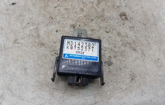 Mitsubishi Pajero Other relay MD142382 K8T52371