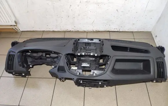 Ford Transit Dashboard BK31V04305 BK31115A00
