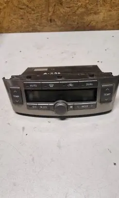 Toyota Avensis T250 Climate control unit 5590005200 MB1465703620