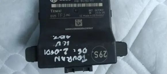 Volkswagen Touran I Gateway control module 1K0907530E