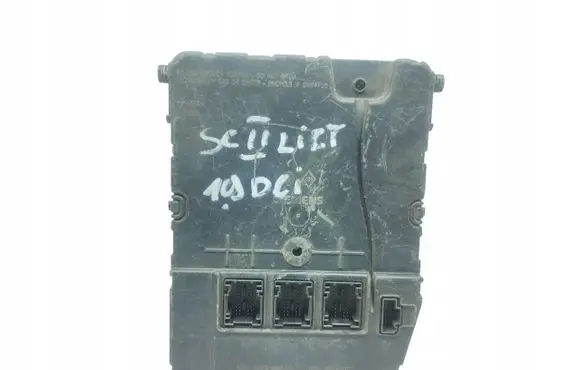 Renault Megane II Central body control module 8200606828