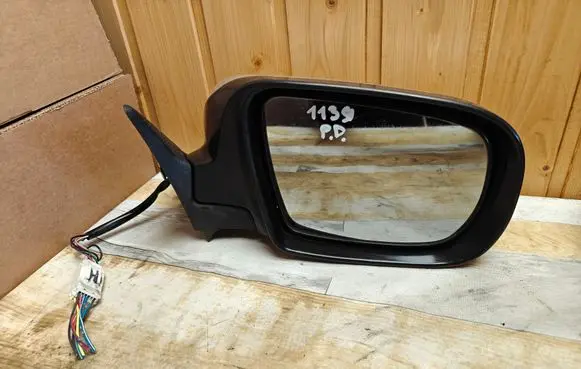 Subaru Outback Front door electric wing mirror VC02015