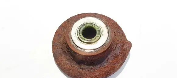 Suzuki Alto Coil spring mount 