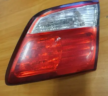 Nissan Maxima Tailgate rear/tail lights ICHIKOH4874