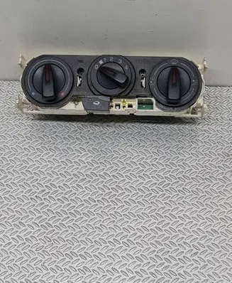 Seat Ibiza IV (6J,6P) Climate control unit 6J0820045A T0111002 901513720001