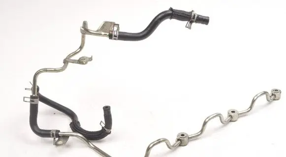 Toyota Hilux VIII Fuel return line/hose