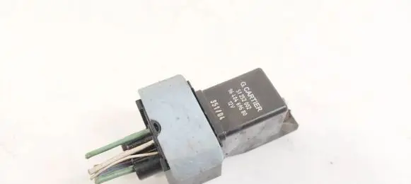 Citroen C4 I Glow plug pre-heat relay 9640469680 51252002