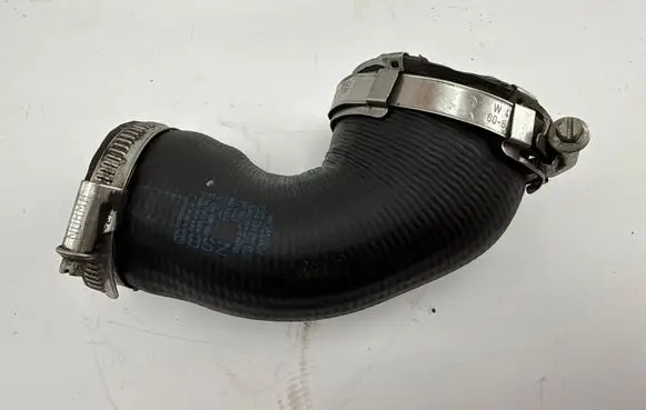 Volkswagen PASSAT B7 Intercooler hose/pipe 1K0145838L