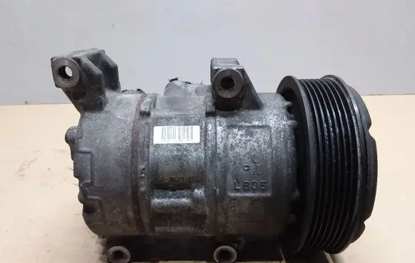 Toyota Avensis T250 Air conditioning (A/C) compressor (pump) 4472209397