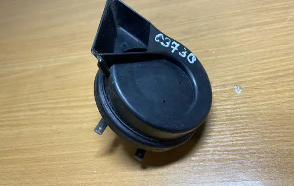 Volvo S40, V40 Horn signal A28657625 C3730