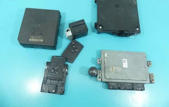 Renault Megane III Engine control unit/module ECU 237100584R IMPRK1141239