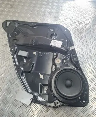 Mercedes-Benz ML W164 Rear door window regulator with motor 993678108