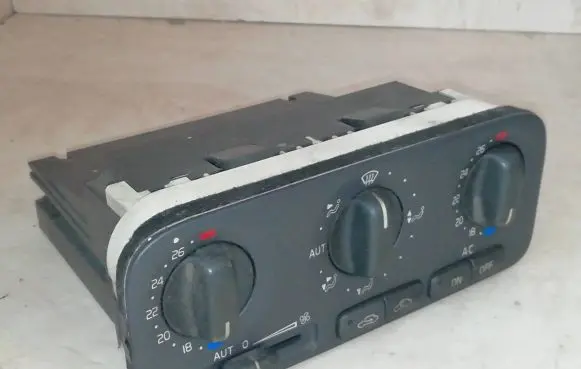 Volvo S70 V70 V70 XC Climate control unit