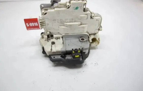 Audi A6 S6 C6 4F Front door lock 4F1837015