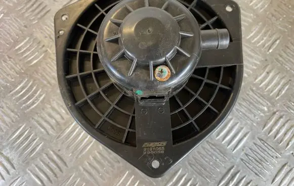 Mitsubishi Outlander Heater fan/blower 8191065 19008