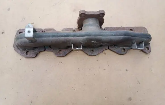 Ford Kuga I Exhaust manifold 00169418
