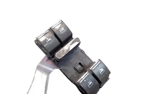 Volkswagen Touareg I Quarter vent window switch 7L6959857A