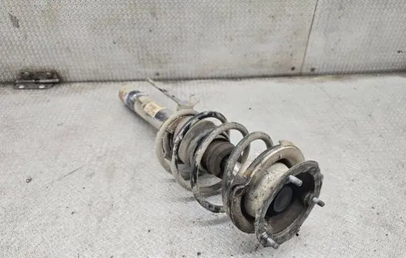 BMW 1 E81 E87 Front shock absorber with coil spring 6786017 E87V001B 105413