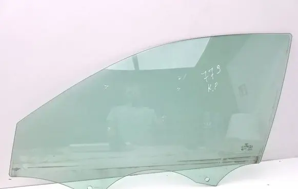 Audi Q3 F3 Front door window glass four-door 83A845201