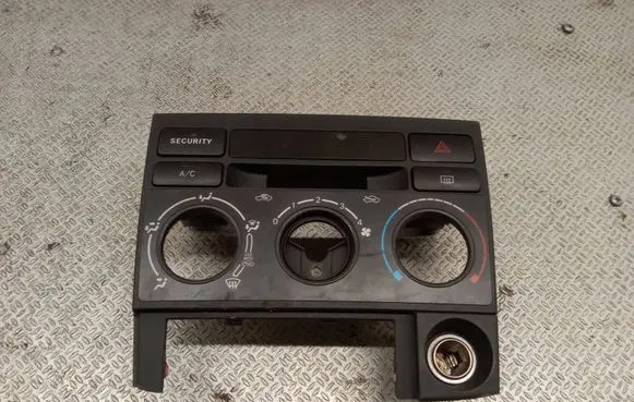 Toyota Corolla Verso E121 Climate control unit 5541213020