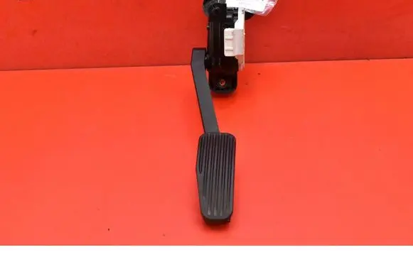 Volvo S60 Accelerator throttle pedal 9496821