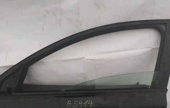 Volvo V50 Front door window glass four-door