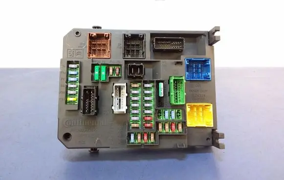 Peugeot 308 Fuse box set 980668788001