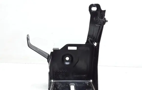Volvo V40 Power steering pump mounting bracket 31290752