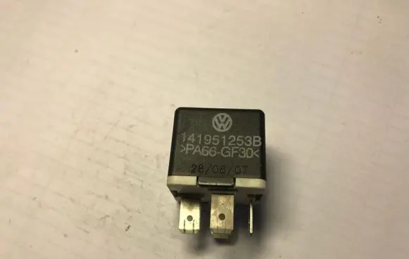 Skoda Fabia Mk2 (5J) Other relay 141951253B