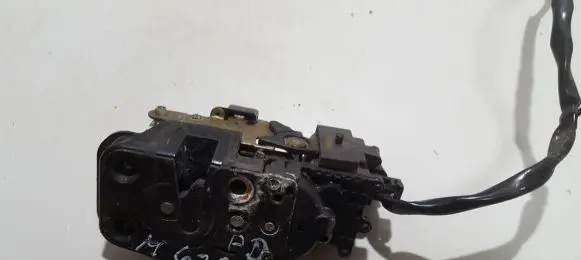 Mazda 323 Front door lock