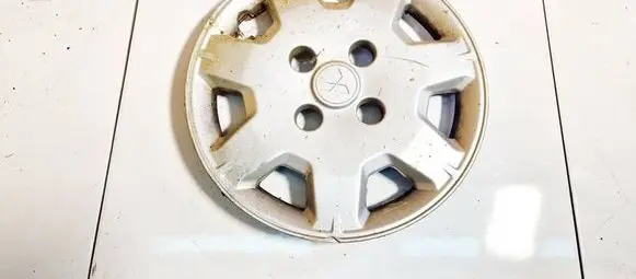 Mitsubishi Galant R14 wheel hub/cap/trim mr197648