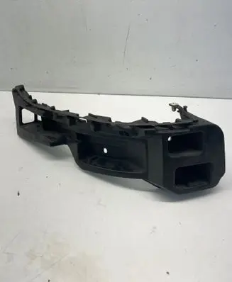 Porsche Cayenne (9Y0 9Y3) Bumper support mounting bracket corner 7P5807393C