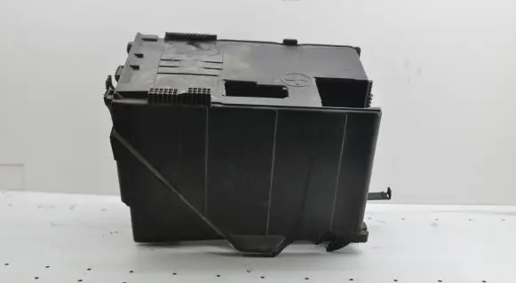 Citroen C4 I Picasso Battery box tray cover/lid 9663615580 9663615380