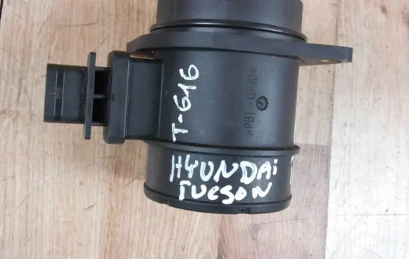 Hyundai Tucson TL Mass air flow meter 281642A500